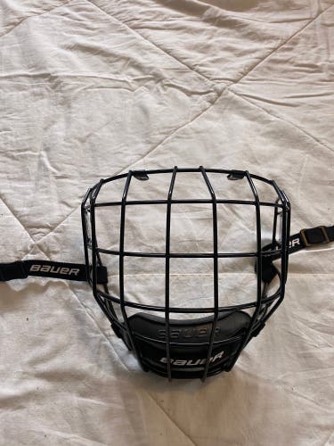 Medium Bauer Full Cage Profile II Facemask