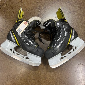 Used Junior CCM Tacks 9040 Hockey Skates 3.0