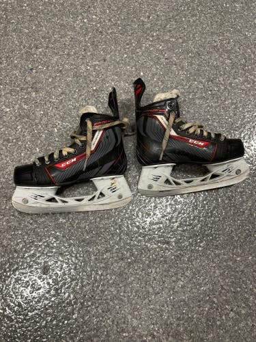 CCM JetSpeed 280 Hockey Skates Size 3.0