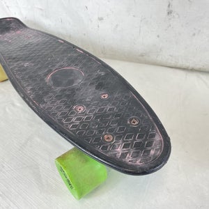 Used Maui And Sons 22" Complete Skateboard