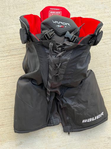 BARELY USED Senior Large Bauer Vapor APX2 Hockey Pants