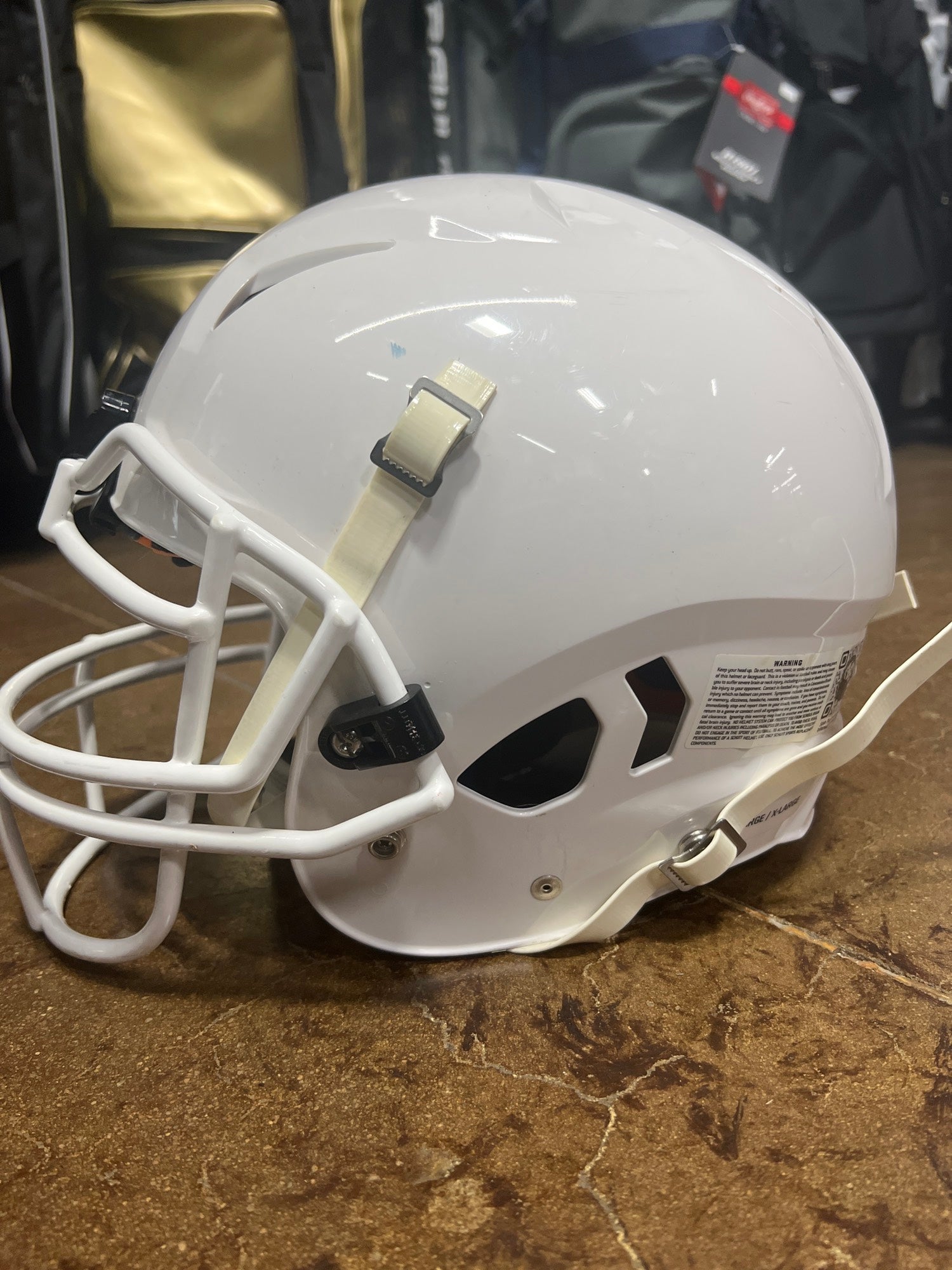 Large/XL Schutt Vengeance A9 Helmet