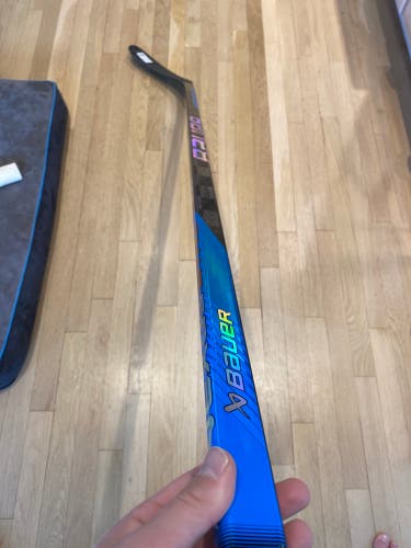 Intermediate Left Hand P28  Nexus Sync Hockey Stick