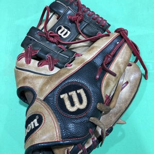 Used Wilson A2000 Right Hand Throw Outfield Baseball Glove (11.5")