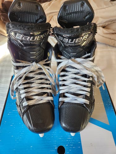 Senior Used Bauer Supreme Mach Hockey Skates Size 7
