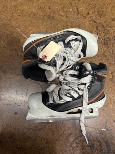 Used Junior Bauer Elite Hockey Goalie Skates D&R (Regular) 3.5