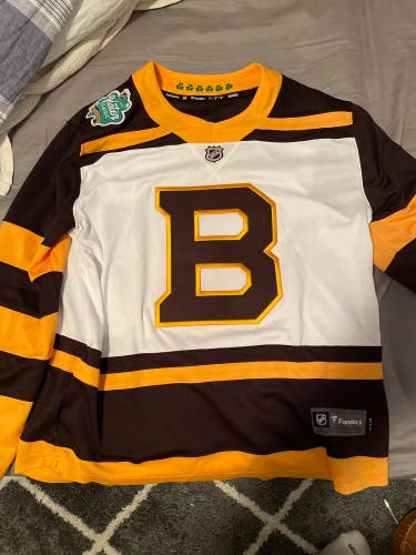 Bruins winter classic jersey