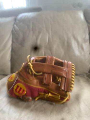 Infield 11.75" A2000 Baseball Glove
