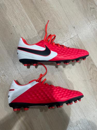 Used Nike Tiempo Legacy II FG Soccer Cleats - Size: M 9.5 (W 10.5)