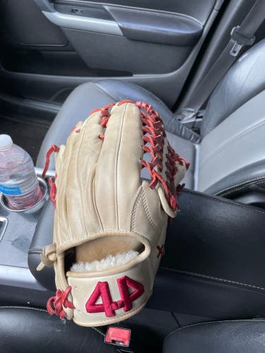 Used Outfield 12.75" Signiture Series Baseball Glove