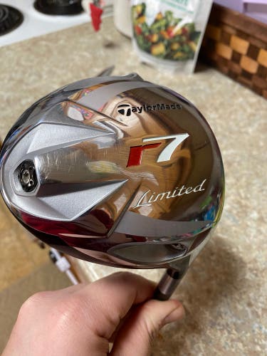 TaylorMade r7 Limited 9.5º Driver, RH, 45.5" Matrix Ozik Regular Graphite R9