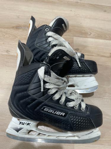 Used Senior Bauer Flexlite 4.0 Hockey Skates (Regular) - Size: 7.5