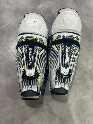 Used CCM Tacks 5092 Shin Pads