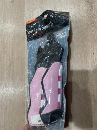New Nike T90 Soccer Shin Guards (Size: Large)