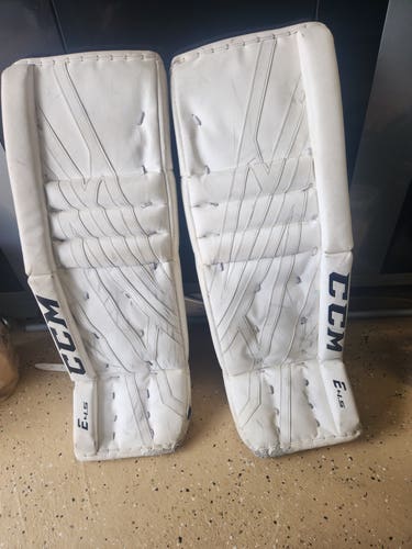 Used 30" CCM Extreme Flex E4.5 Goalie Leg Pads