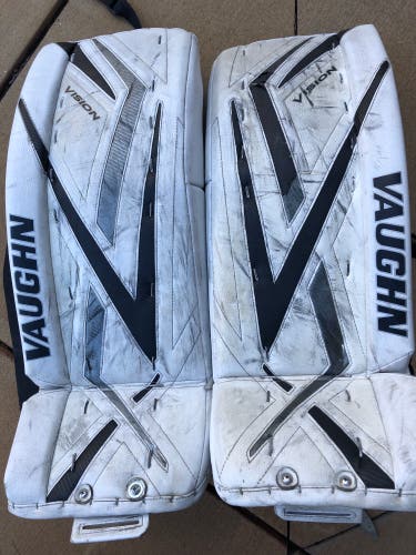 30" Vaughn Vision 9400 Goalie Leg Pads