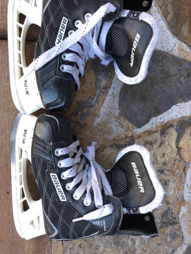 Used Bauer Size 1 Nexus 200 Hockey Skates