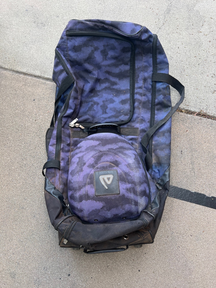 Used Buck Baseball Bag