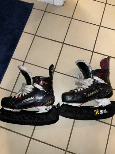 Senior Used Bauer Vapor 1X 2.0 Hockey Skates Extra Wide Width Size 7.5