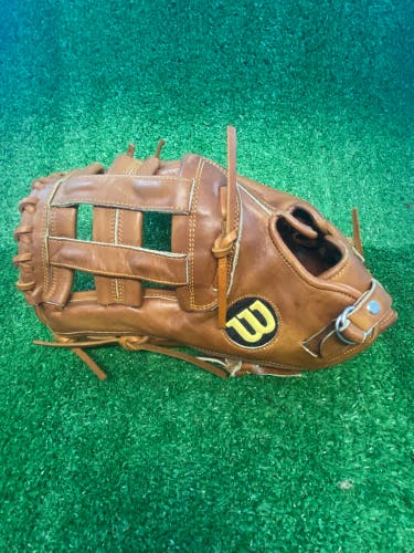 Wilson A2000 1883 12.5 (LHT)