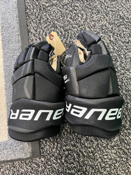 Used Bauer Supreme 150 Gloves 12"