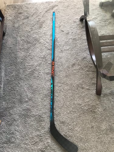 Senior Left Hand P92  Nexus Sync Hockey Stick