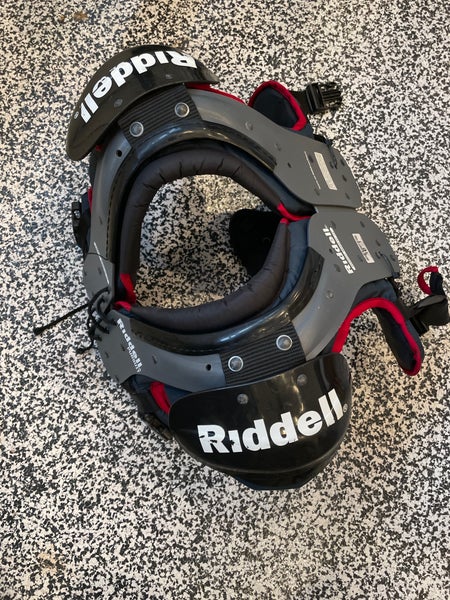 Riddell Pursuit Youth Football Shoulder Pads