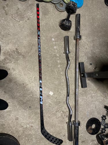 Intermediate JetSpeed FT5 Pro Hockey Stick RH p29 Brand new