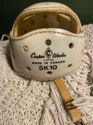 Vintage Cooper/Weekes sk-10 hockey helmet