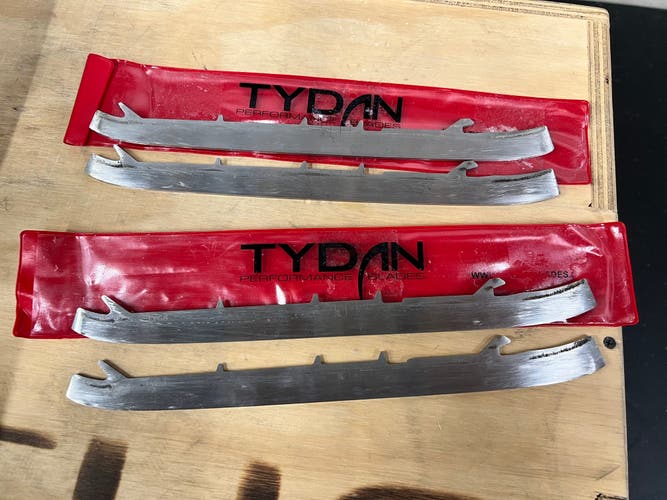 2 sets of Tydan Goalie steels (size 8)