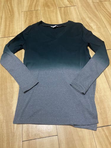 Loveriche Women’s Small Gray Light Sweater