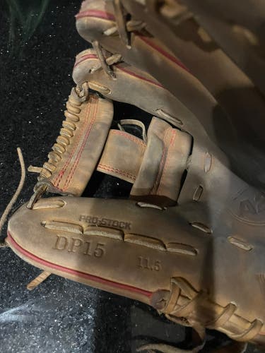 Infield 11.5" Wilson A2000 Baseball Glove