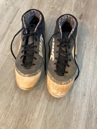 Used Size 14 (Women's 15) Nike Trout