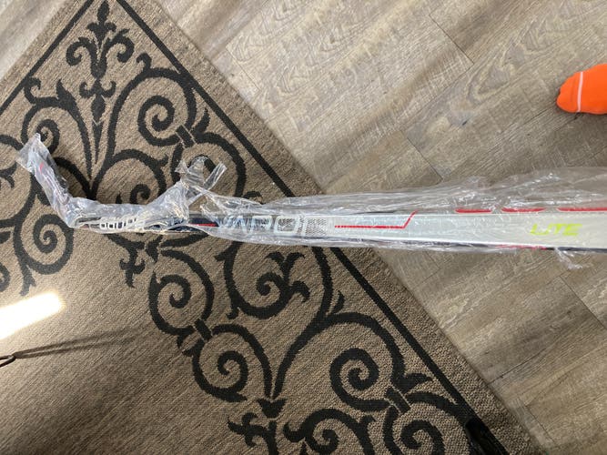 Senior Right Handed P88 Vapor Hyperlite Hockey Stick