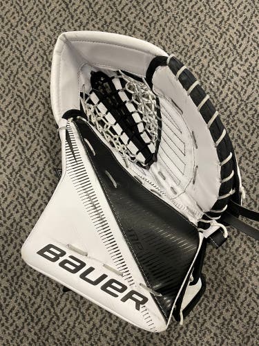 Used Bauer S29 Senior goal glove