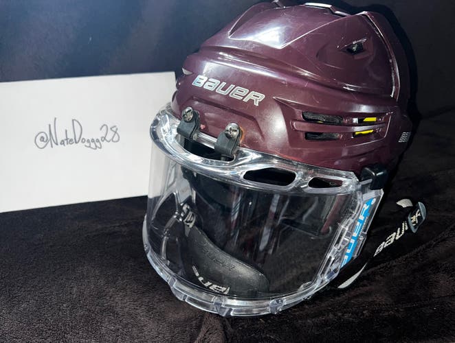 Medium Bauer Re-Akt Helmet With Bauer Bubble