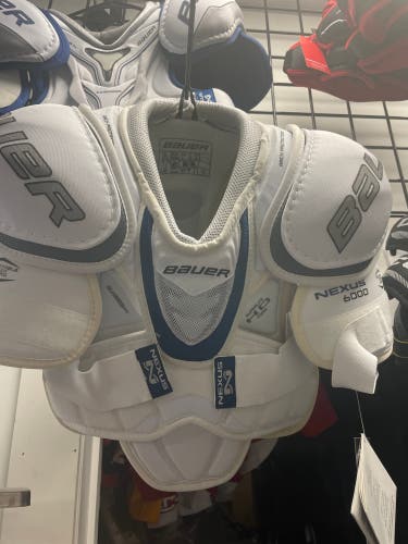 Junior Medium Bauer Nexus N9000 Shoulder Pads