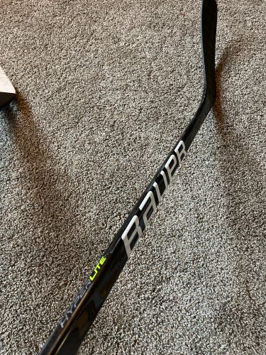 Senior Left Hand P92  Vapor Hyperlite Hockey Stick