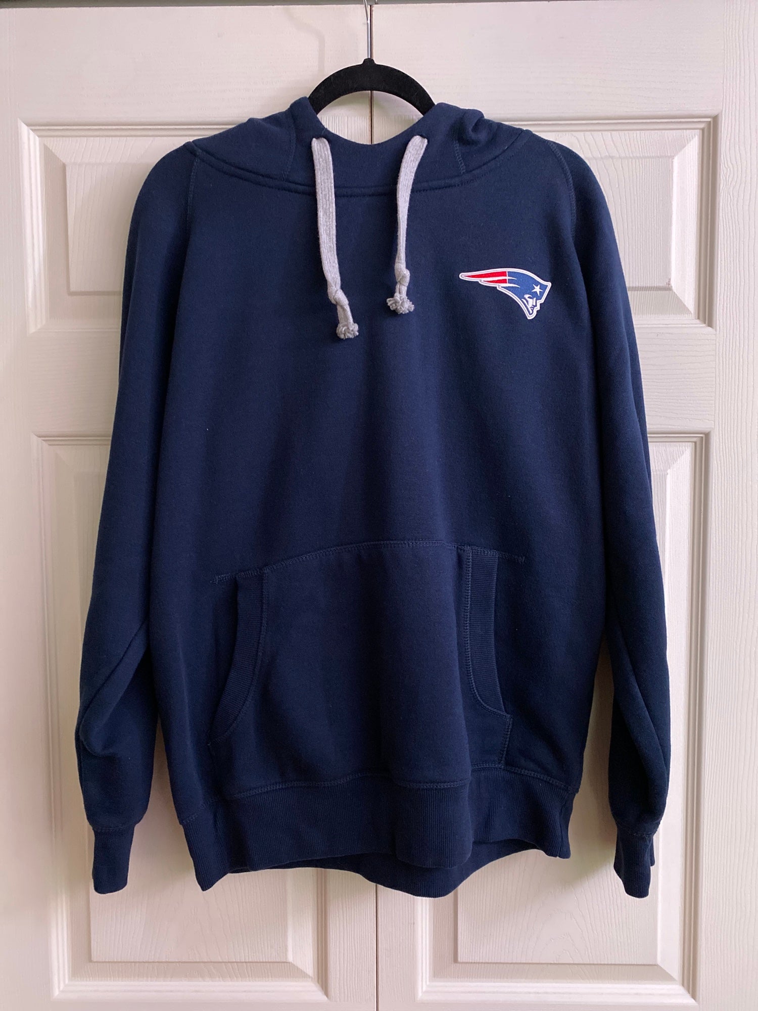 Vintage Philadelphia Eagles Philadelphia Phillies Hoodies And long sleeves  With Bonus Hats for Sale in Pompano Beach, FL - OfferUp