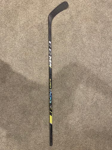 Senior Right Handed P29 Pro Stock Super Tacks AS3 Pro Hockey Stick