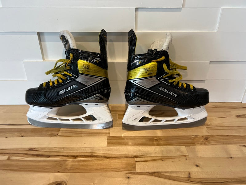 Used Bauer Extra Wide Width Size 3 Hockey Skates