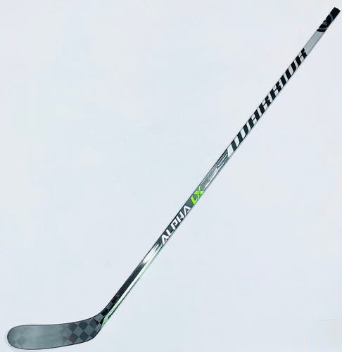 Senior Right Handed P28M Pro Stock Alpha LX Pro Hockey Stick