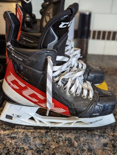 Used CCM Regular Width Pro Stock Size 8.5 JetSpeed FT4 Pro Hockey Skates