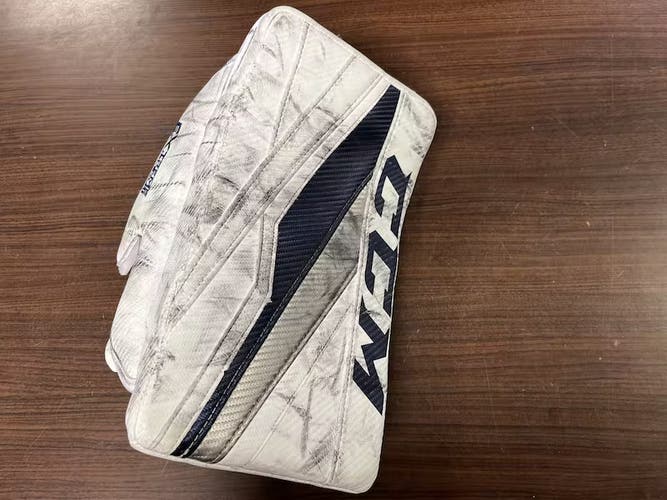 Ccm E flex lll Full Right Blocker