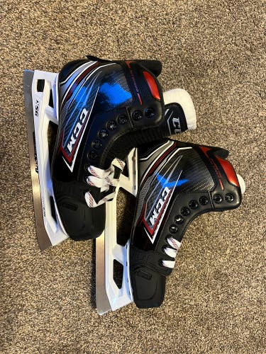 New CCM Regular Width  Size 6 FT460 Hockey Goalie Skates