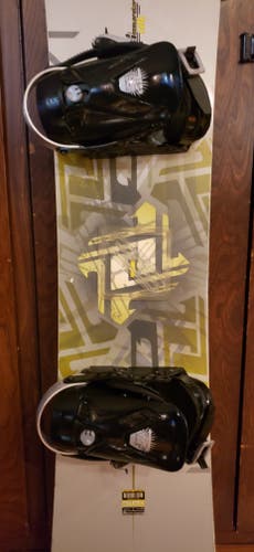 150cm SNOWBOARD ROSSIGNOL with M/L ROSSIGNOL BINDINGS *USED* READY TO USE/CLEAN