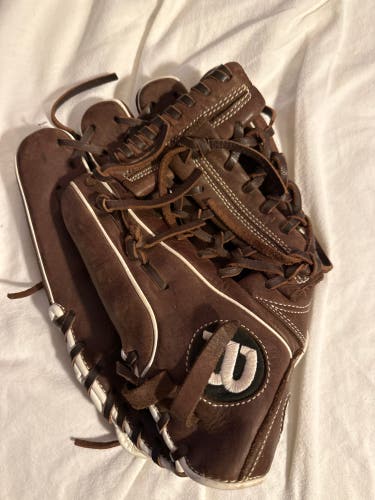 Outfield 11.75" A900 Baseball Glove