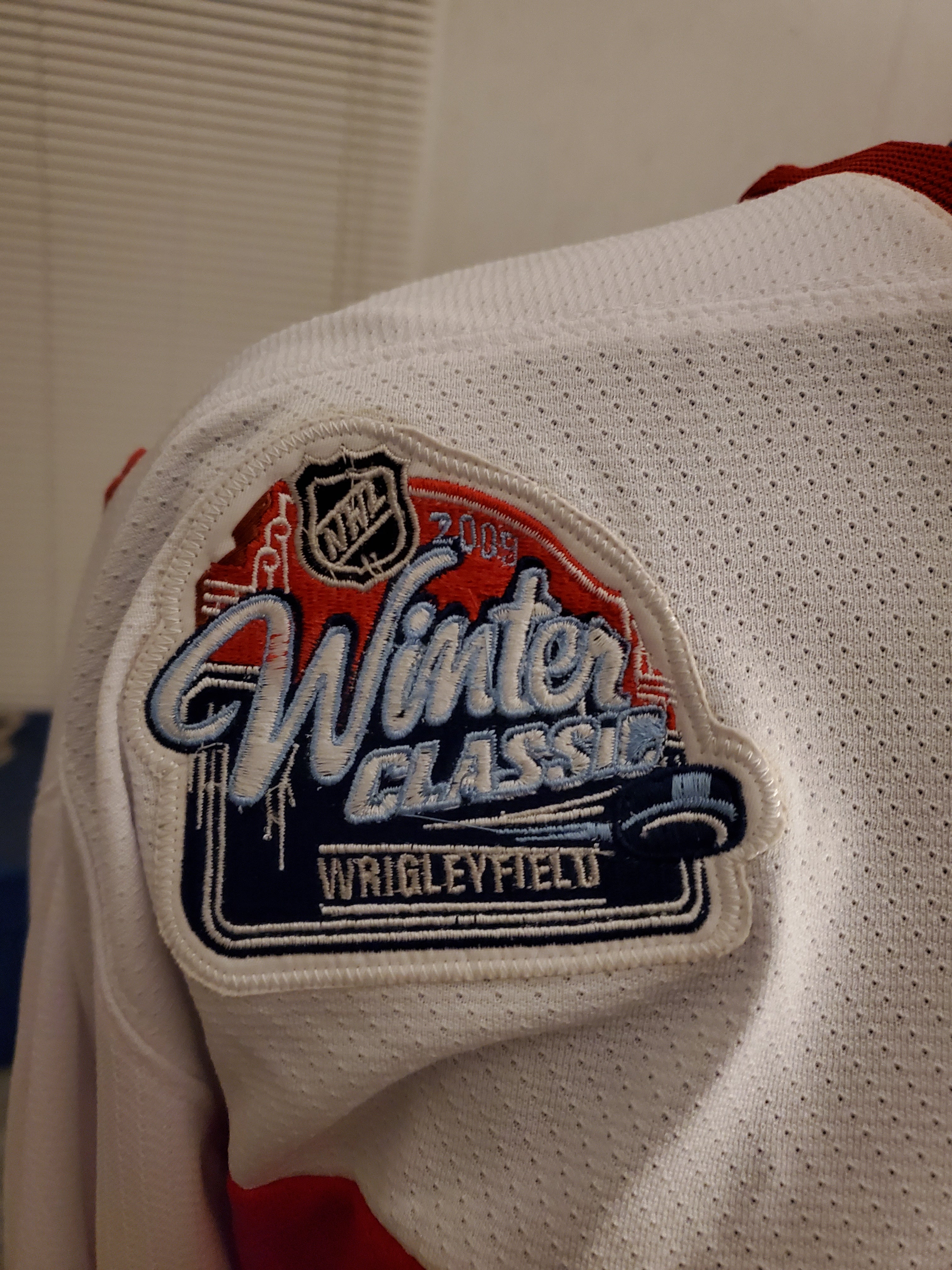 Chicago Blackhawks vs. Detroit Red Wings Fanatics Authentic 2009 NHL Winter  Classic National Emblem Jersey Patch