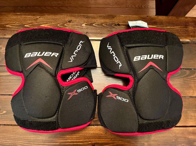 Bauer vapor x900 knee/thigh protector