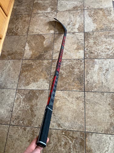CCM Jetspeed FT4 Pro RH p29 85 Flex Stick